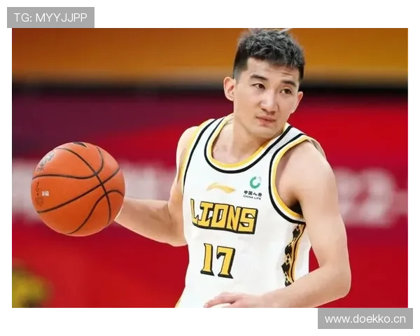 孙铭徽训练室吃土？他居然连那档健身餐都不带盒子上比赛了？