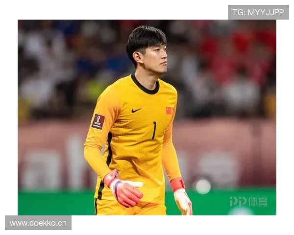 假设把颜骏凌的衣柜晒到群里，大家先不是夸球技就是在脑补价签