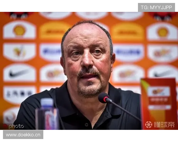 贝尼特斯比赛阅读能力持续提升，战术执行力备受期待