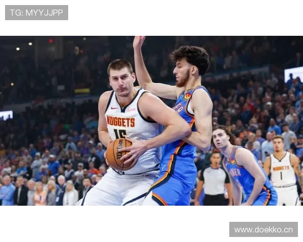 霍姆格伦三分挡拆拉开空间，牵制约基奇式中锋